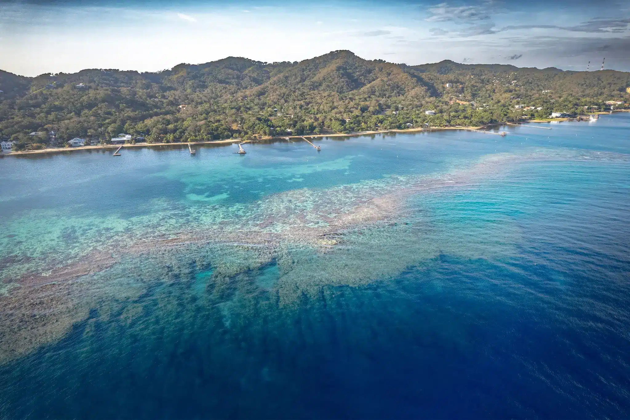Puerta Azul | Boutique Hotel | Getting To Roatan, image size:2048x1366