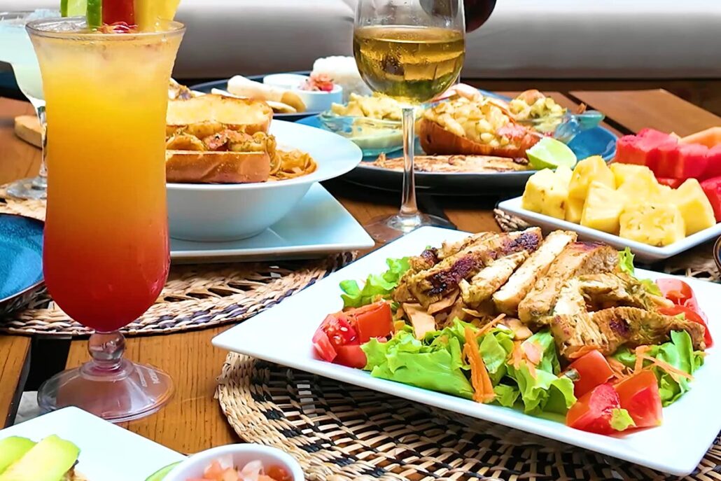 Roatan local food at Puerta Azul