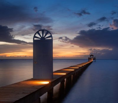 Roatan Island Beachfront Hotel - Puerta Azul Boutique Hotel in Sandy Bay